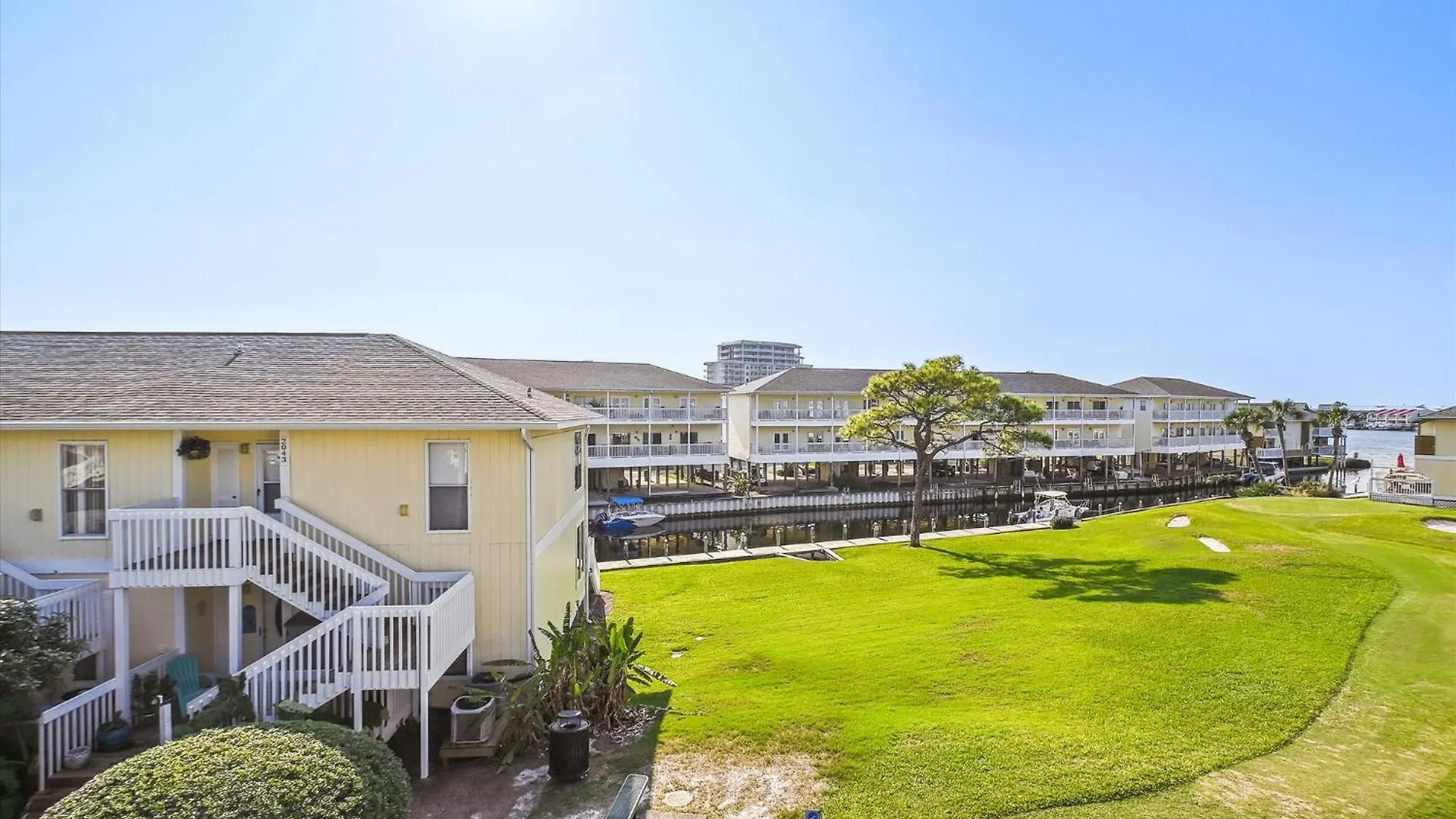 Sandpiper Cove 2042- By Holiday Isle Properties Destin Apartment