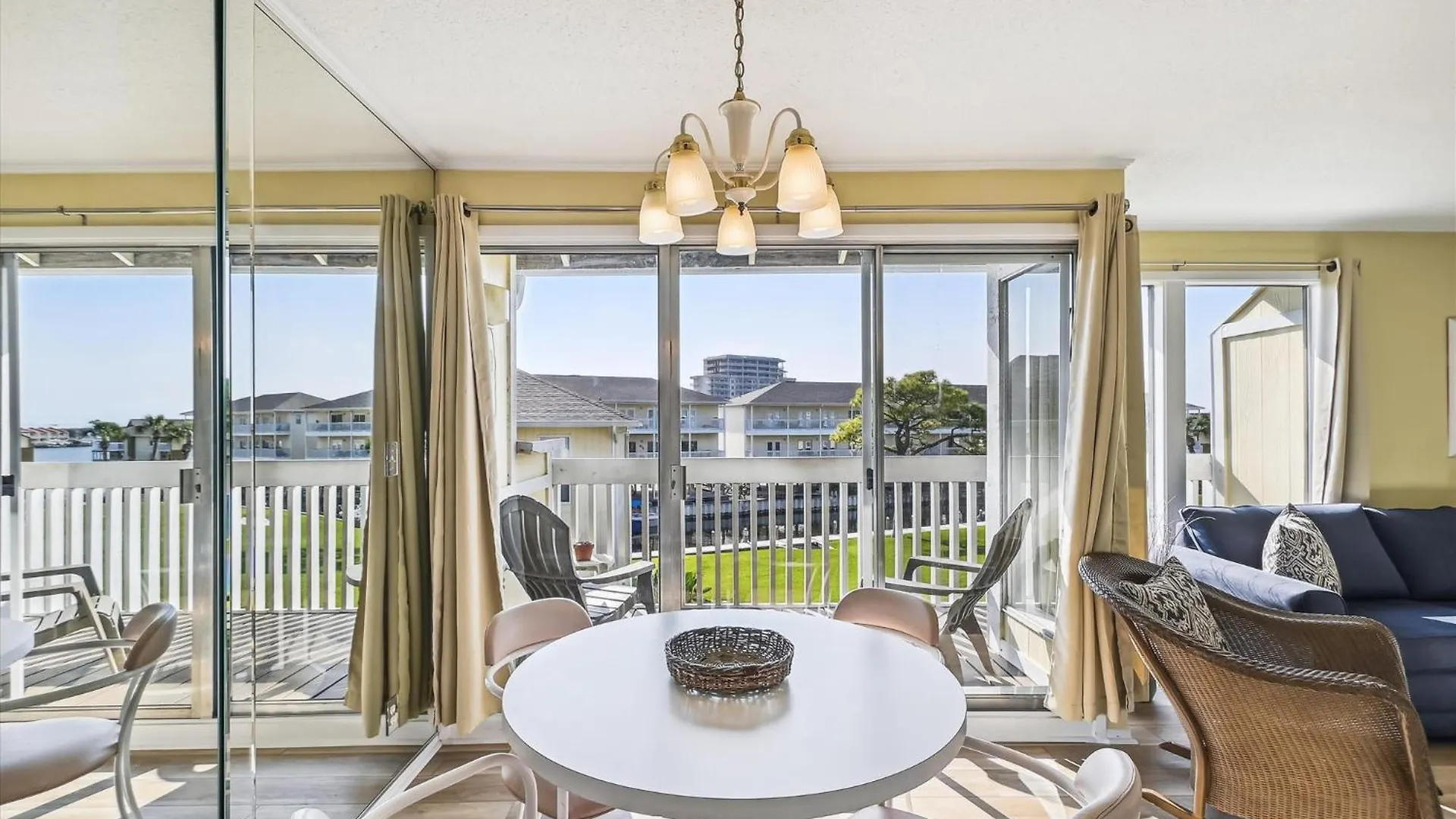 Sandpiper Cove 2042- By Holiday Isle Properties Destin