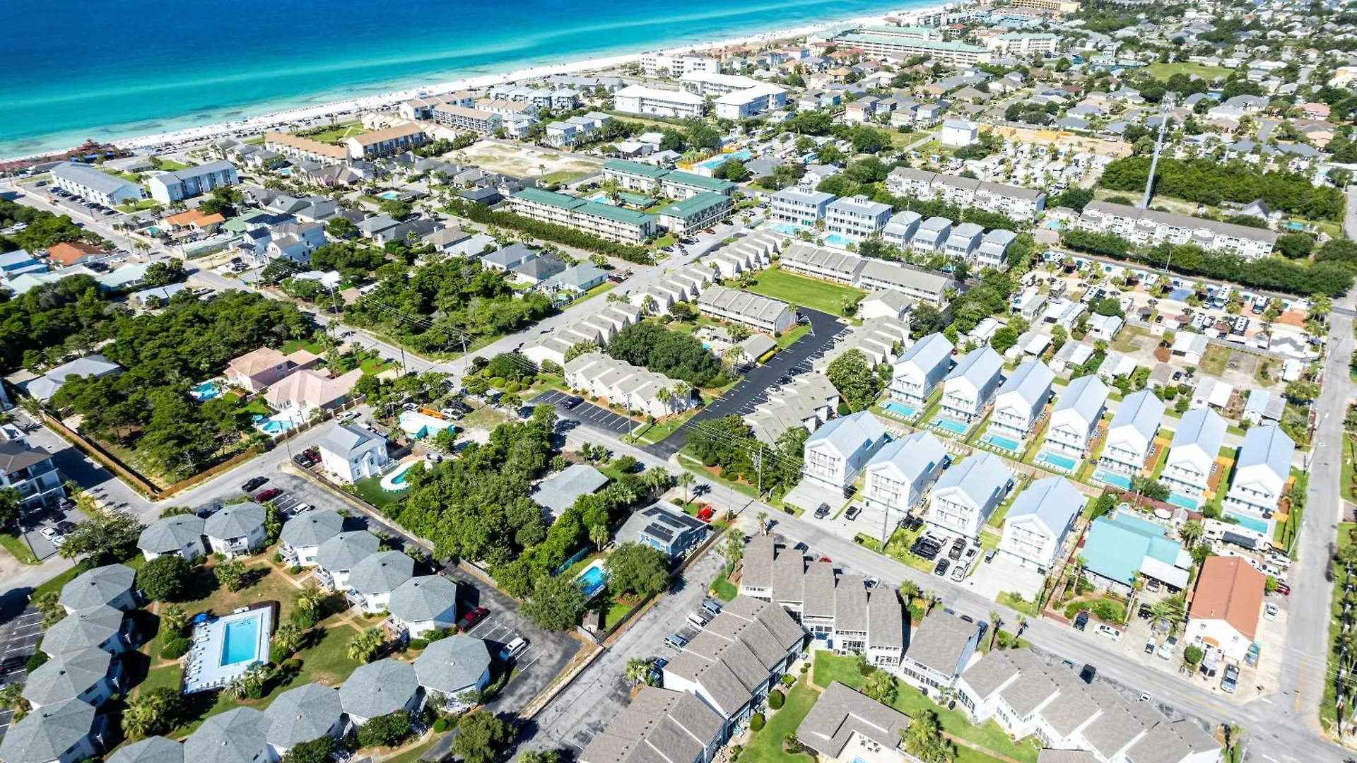 Sandpiper Cove 2042- By Holiday Isle Properties Destin